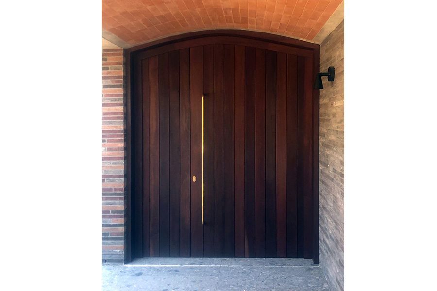 Pivot Entrance Doors - or not?